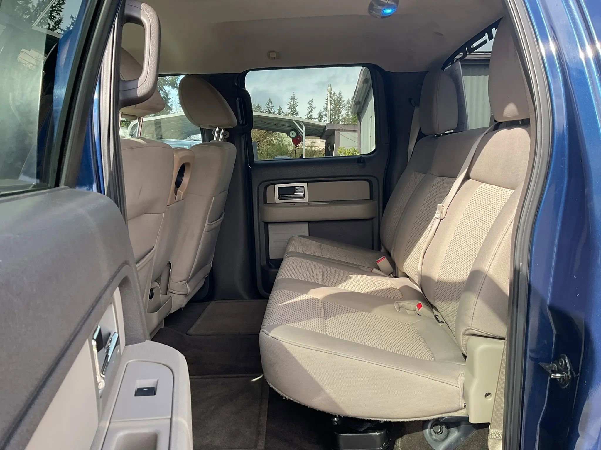 Used 2010 Ford F150 XLT image 11