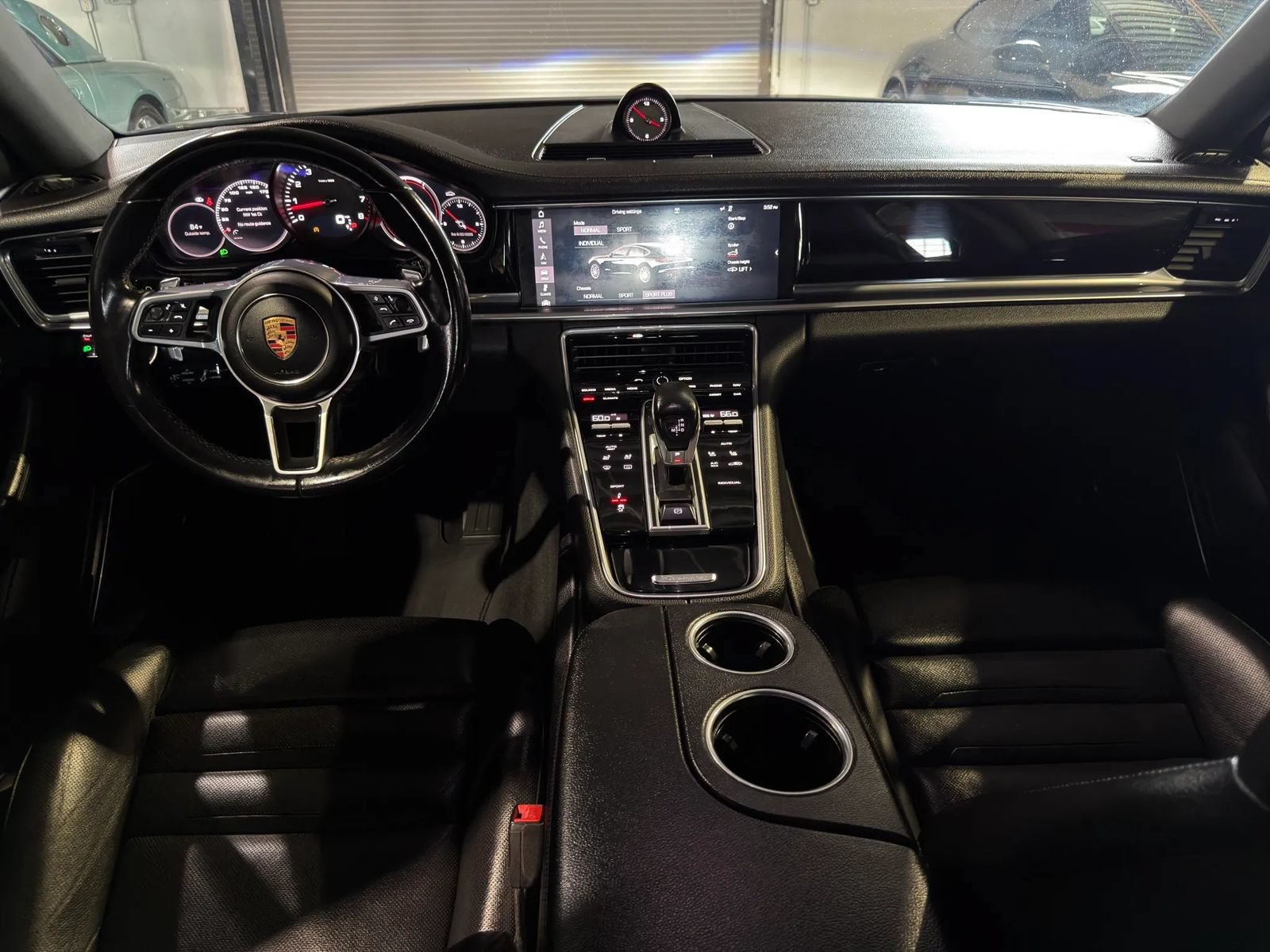 Used 2017 Porsche Panamera 4 w/ Premium Package AWD/4WD image 60