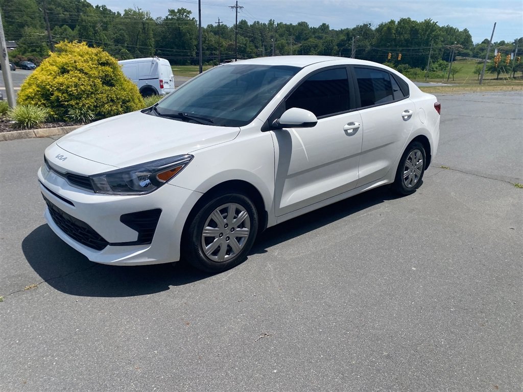 Used 2023 Kia Rio LX FWD image 4