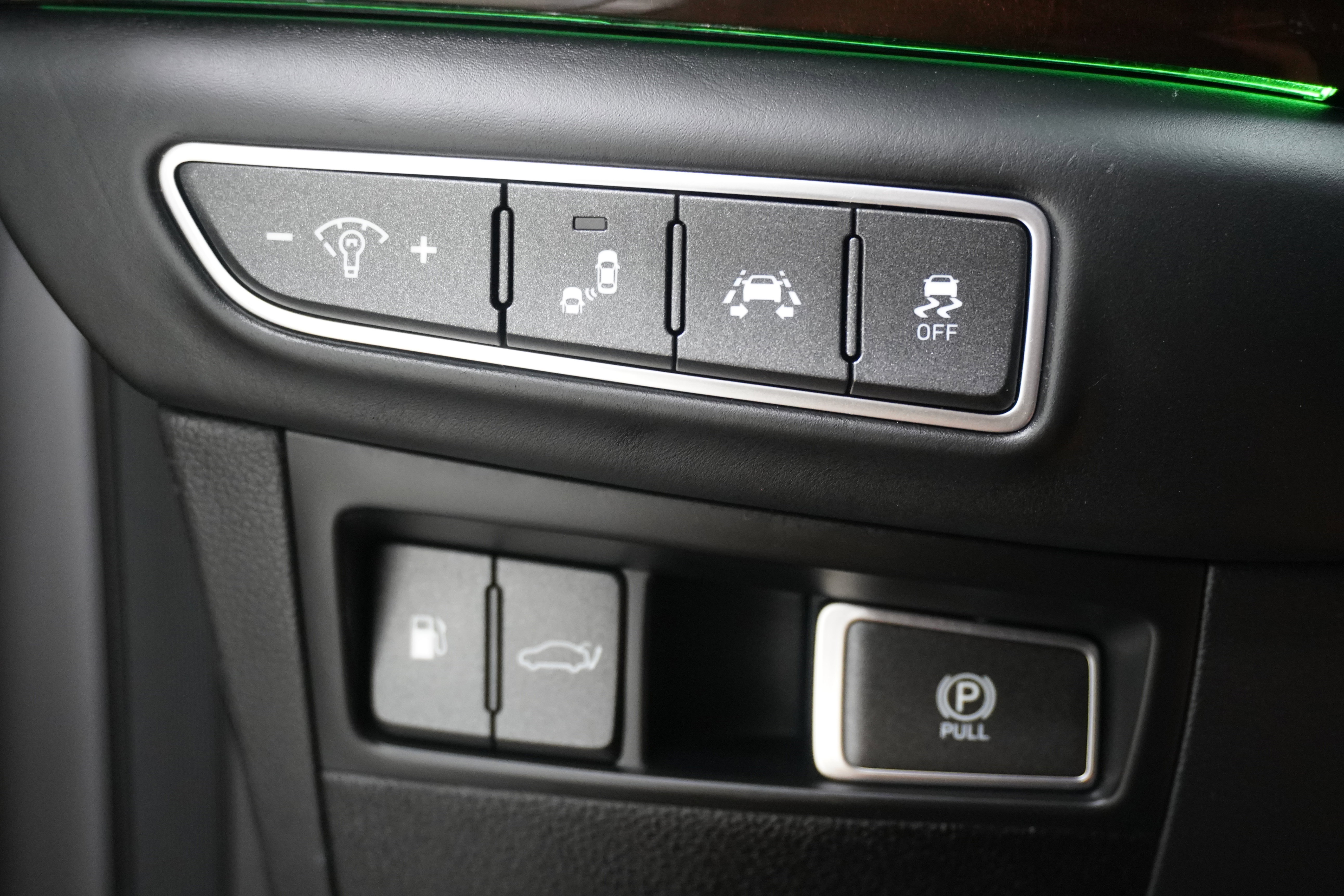 Used 2019 Genesis G90 3.3T Premium image 31