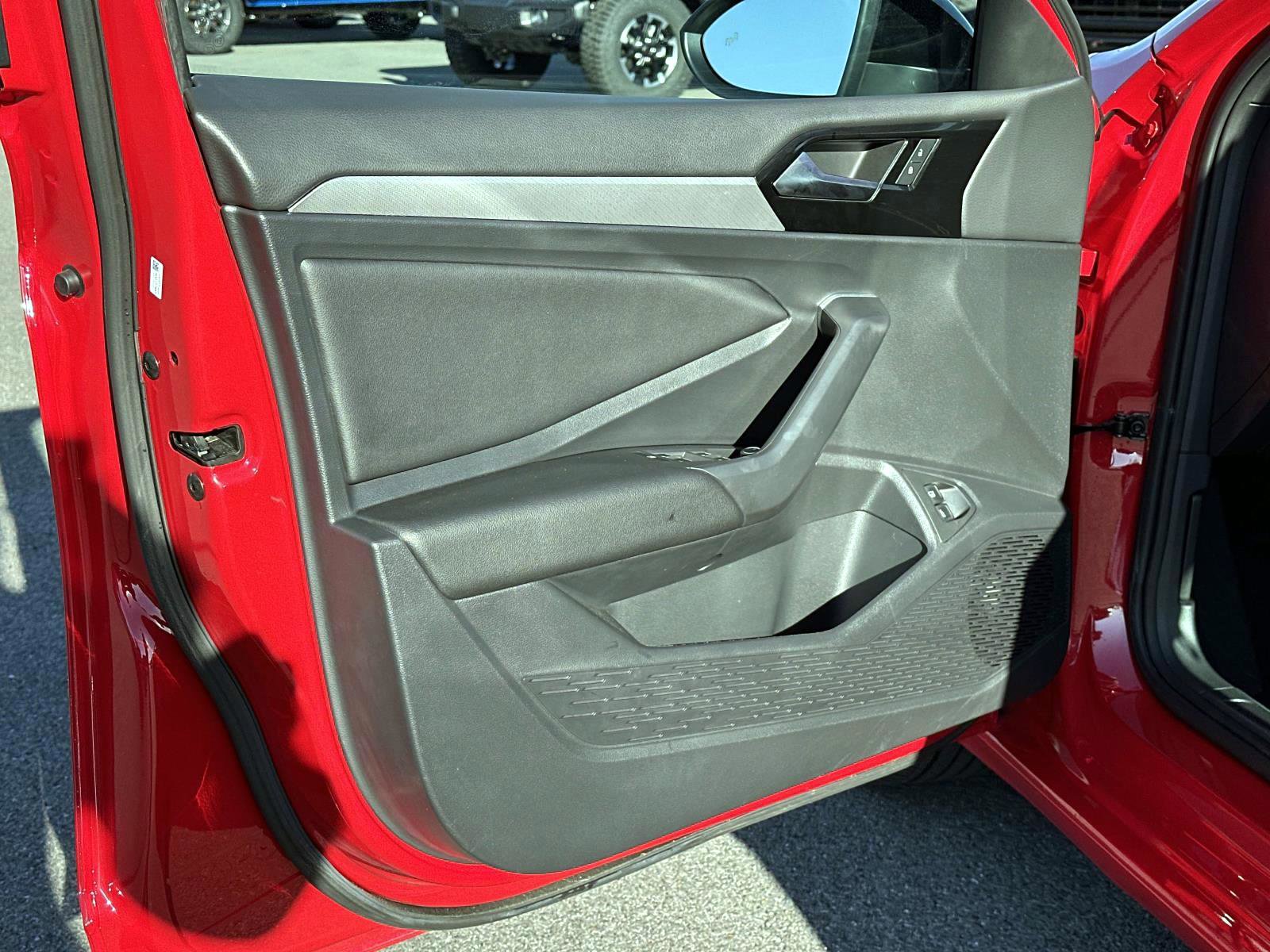 Used 2021 Volkswagen Jetta R-Line image 19