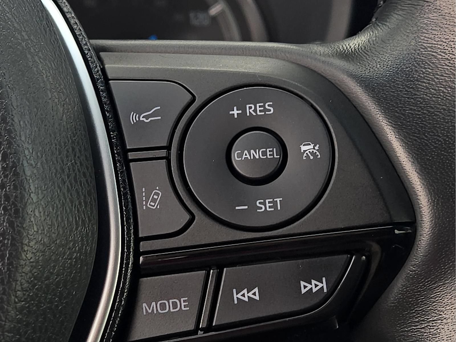 Used 2021 Toyota Venza Limited w/ Advanced Technology Package AWD/4WD image 18