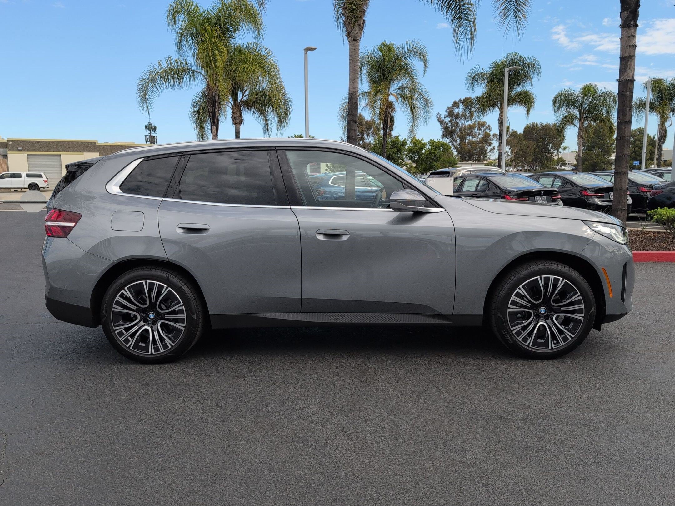 Certified 2025 BMW X3 xDrive30i w/ M Sport Package AWD/4WD image 11