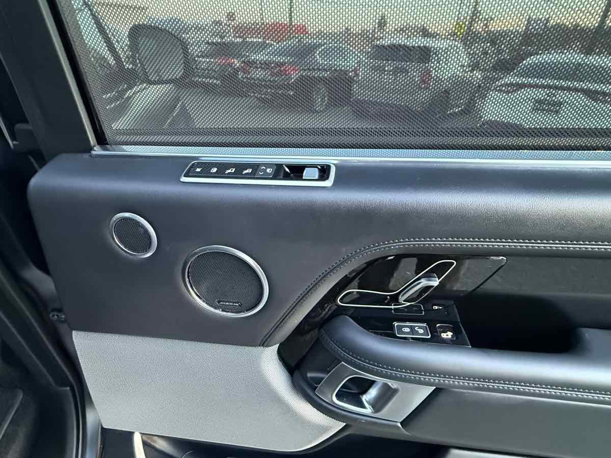 Used 2019 Land Rover Range Rover Long Wheelbase Supercharged image 31