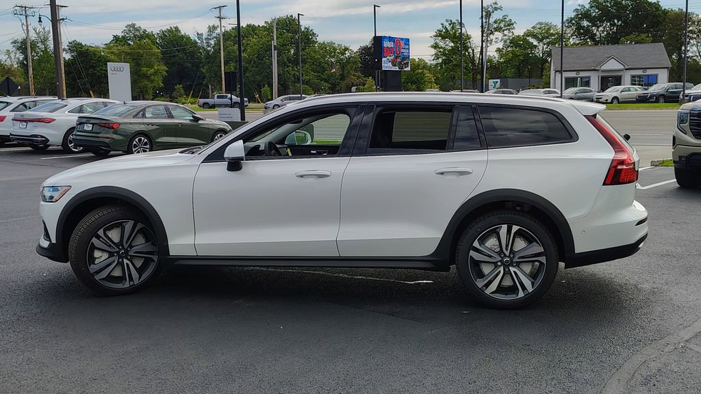 New 2026 Volvo V60 B5 Cross Country Plus w/ Protection Package Premier image 5
