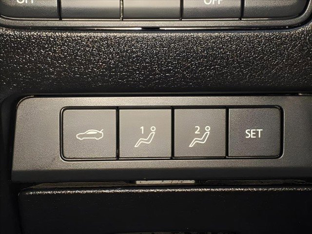 Used 2023 MAZDA MAZDA3 s image 21