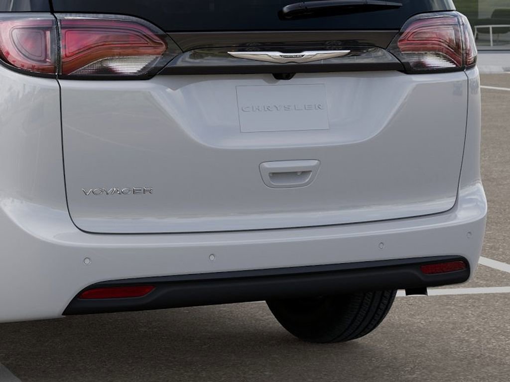 New 2026 Chrysler Voyager LX image 13