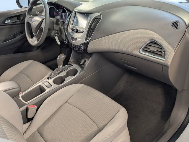 Used 2017 Chevrolet Cruze LS image 14