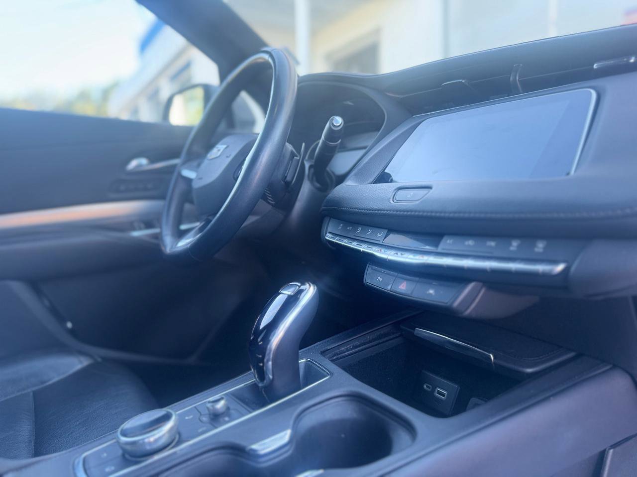 Used 2023 Cadillac XT4 Premium Luxury image 59