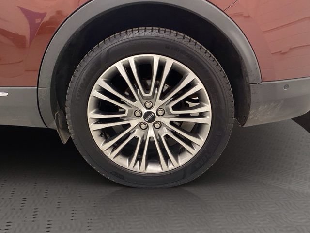 Used 2016 Lincoln MKX Reserve w/ Equipment Group 102A AWD/4WD image 38