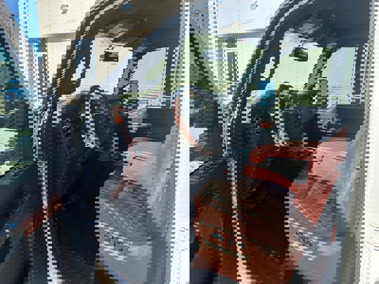 Used 2014 Ford F250 King Ranch w/ FX4 Off-Road Package image 11