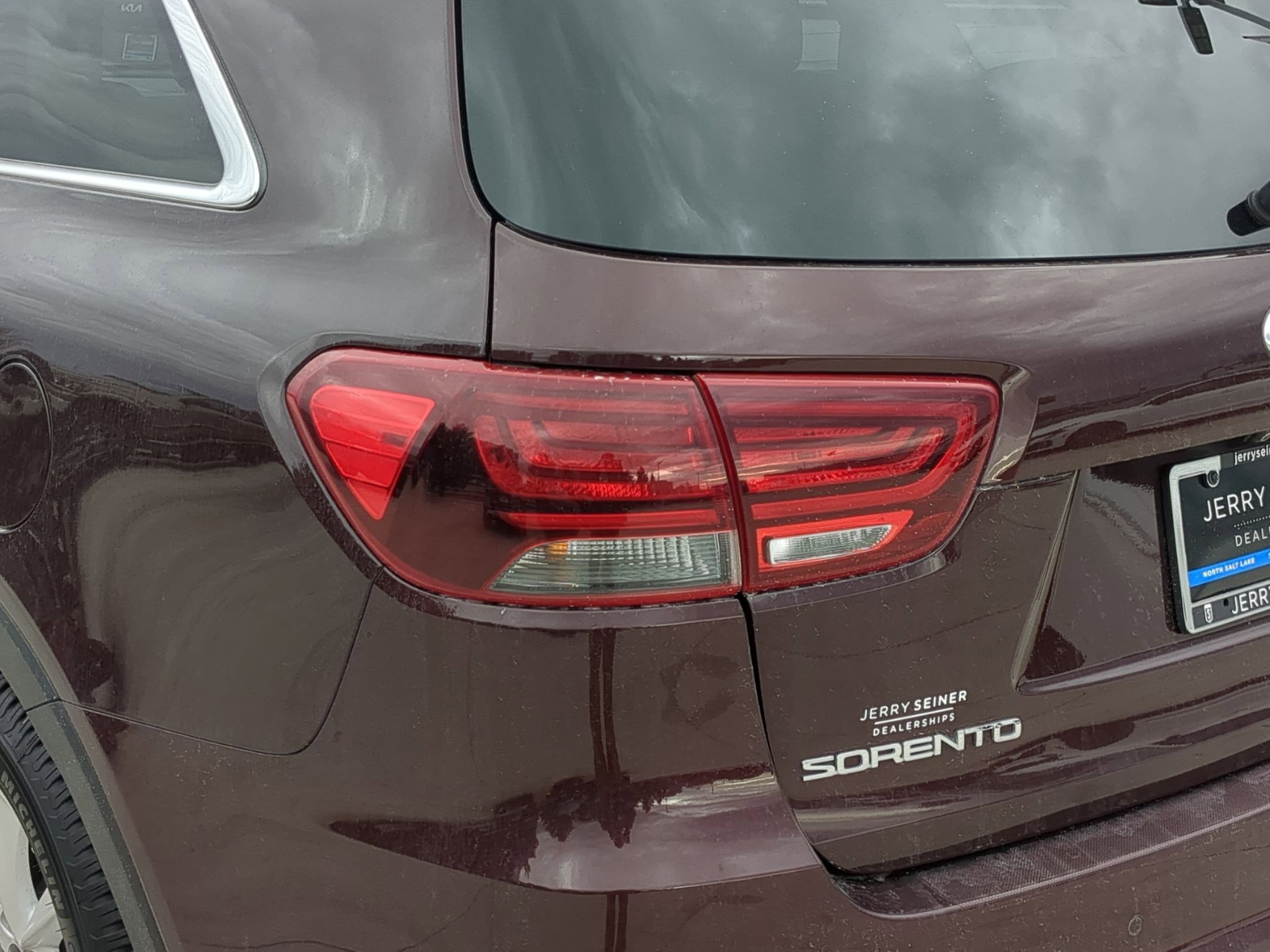 Used 2019 Kia Sorento LX w/ LX Convenience Package image 11