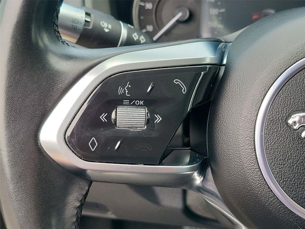 Used 2020 Jaguar XE S RWD image 38