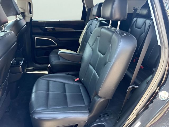 Used 2021 Kia Telluride EX w/ EX Premium Package AWD/4WD image 39