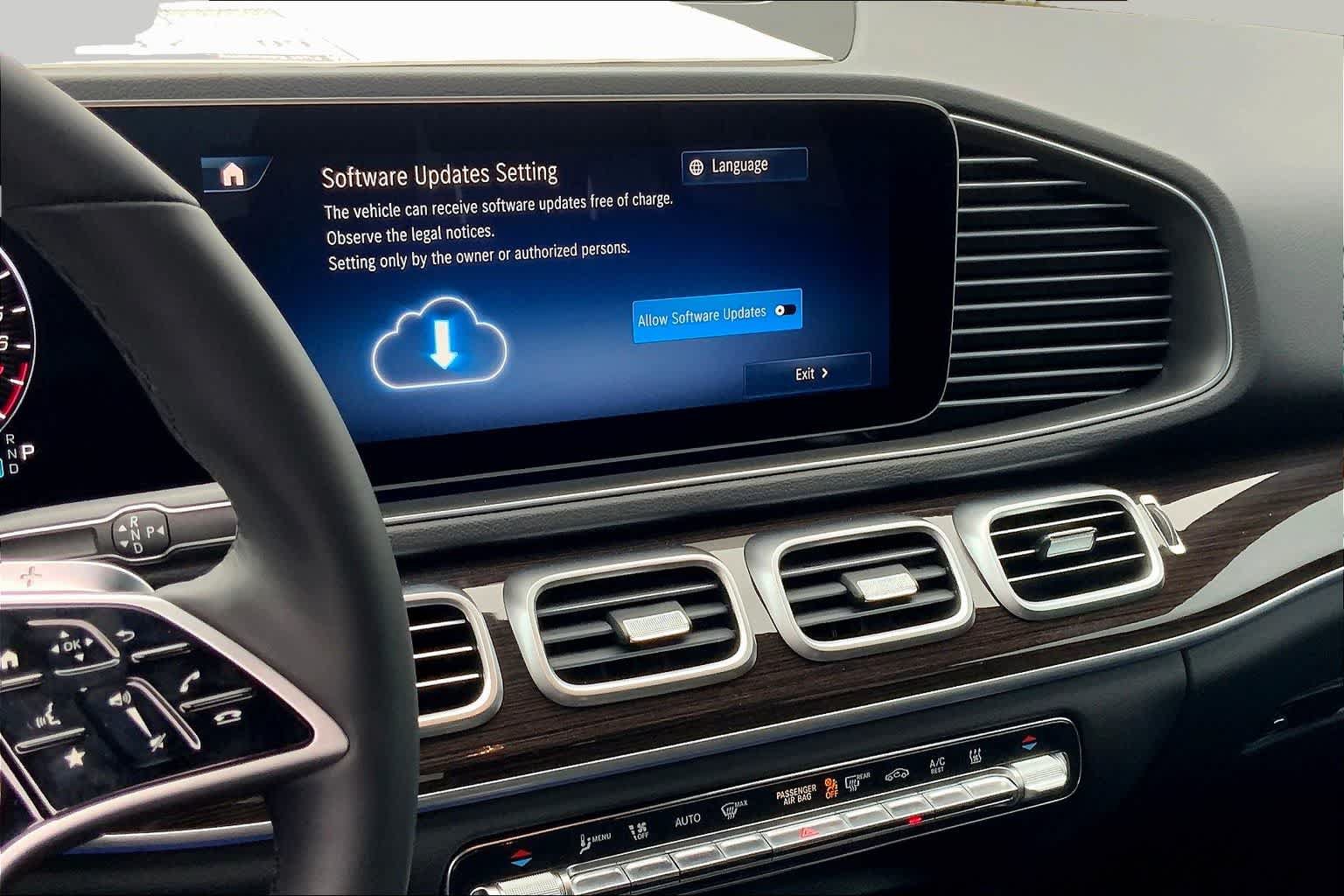 New 2025 Mercedes-Benz GLE 450e 4MATIC image 8