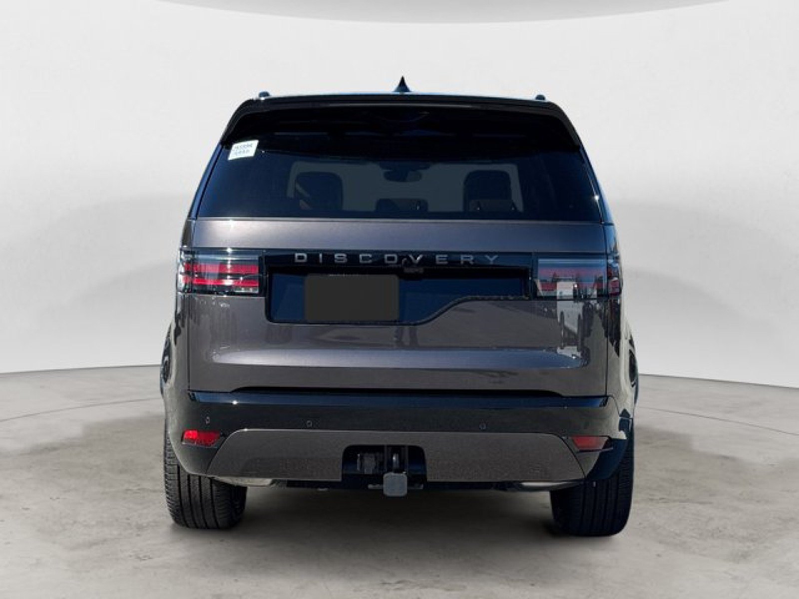 Used 2025 Land Rover Discovery Dynamic SE AWD/4WD image 5