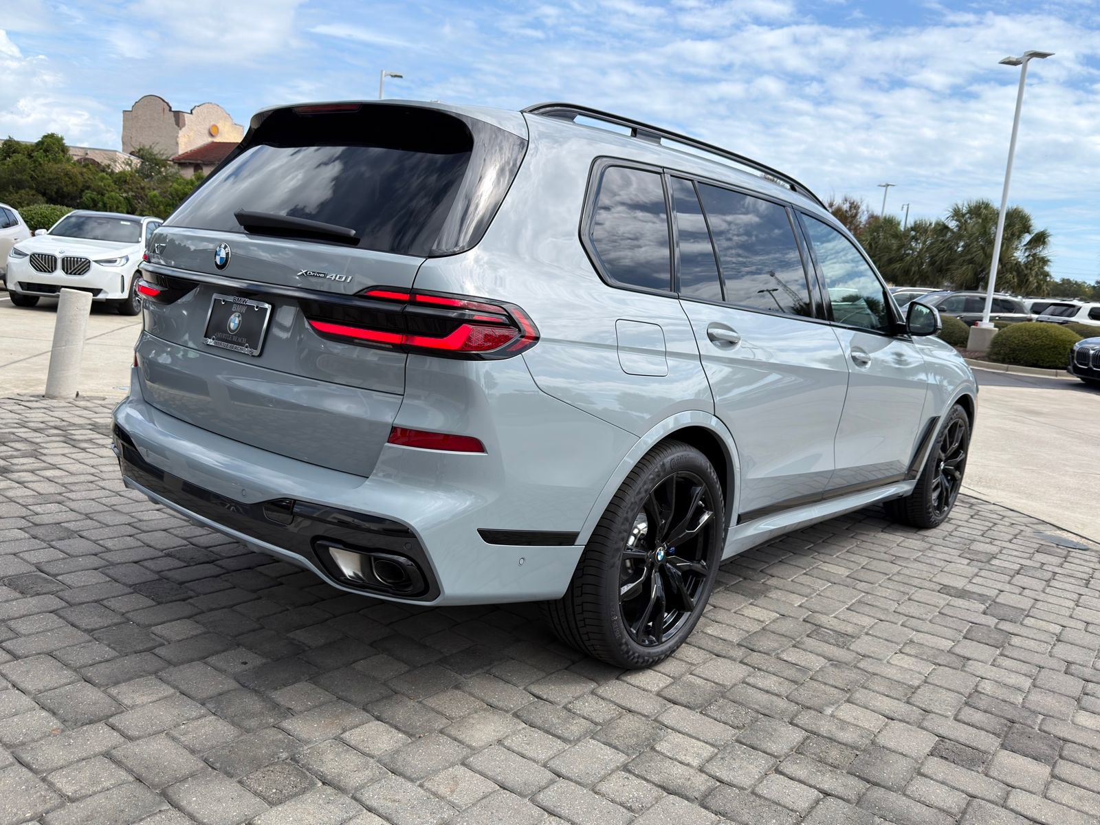 New 2026 BMW X7 xDrive40i w/ M Sport Package image 9