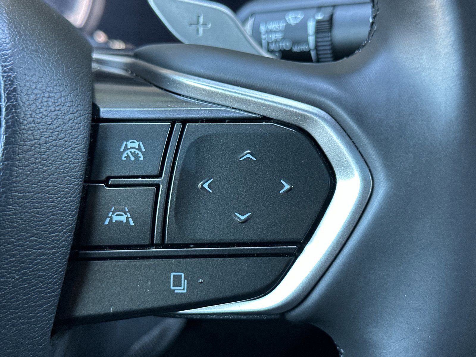 Used 2023 Lexus RZ 450e Premium w/ Technology Package image 28