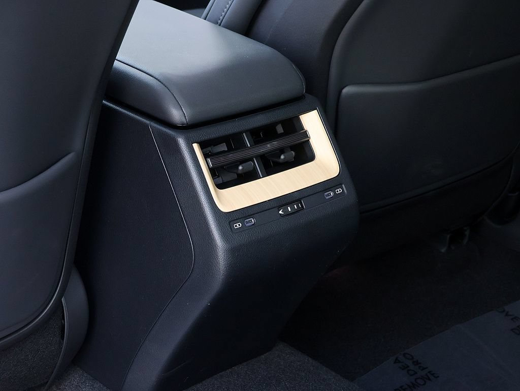 New 2026 Lexus ES 500e AWD/4WD image 15
