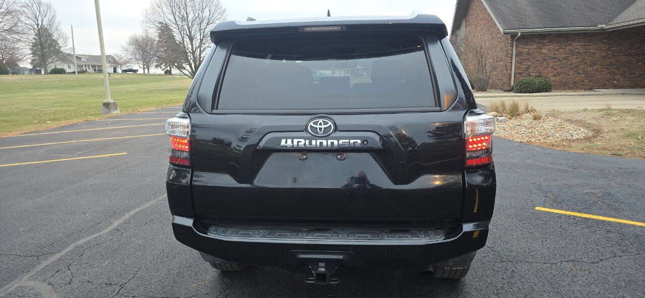 Used 2017 Toyota 4Runner SR5 image 4