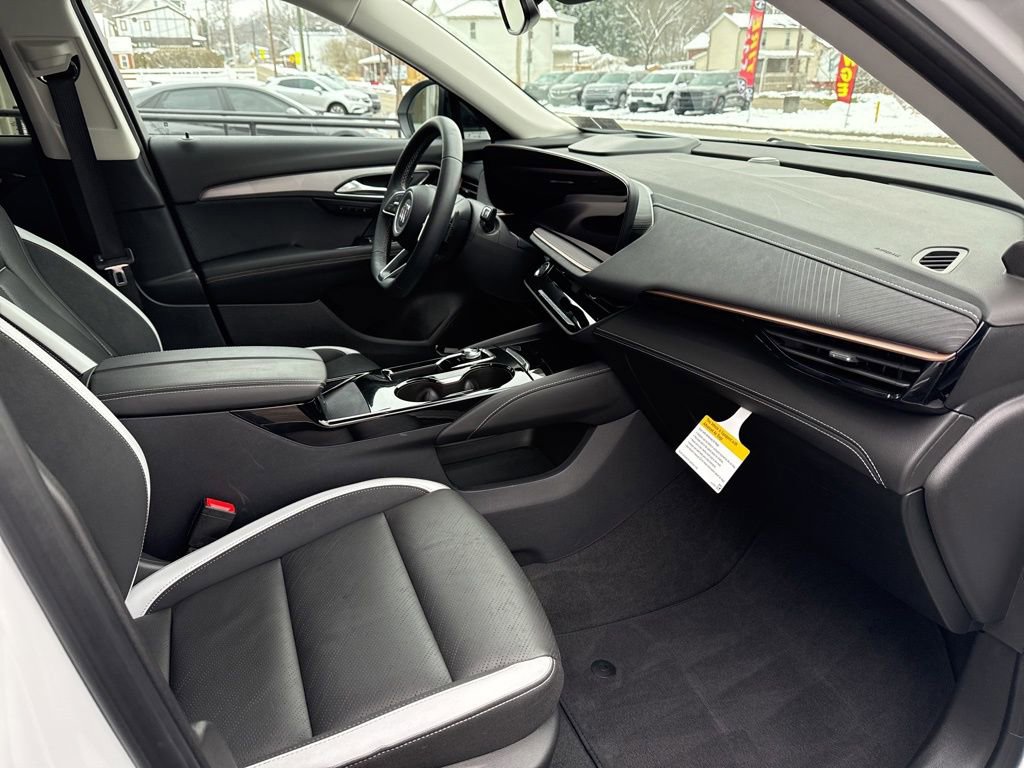 Used 2025 Buick Envision Sport Touring image 27