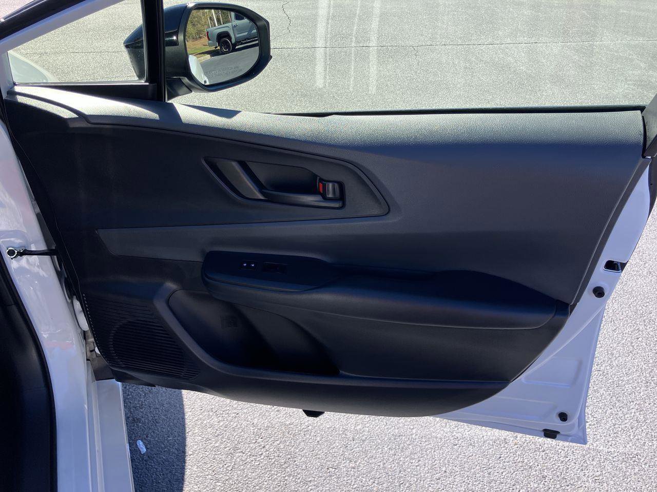 Certified 2025 Toyota Prius LE image 31