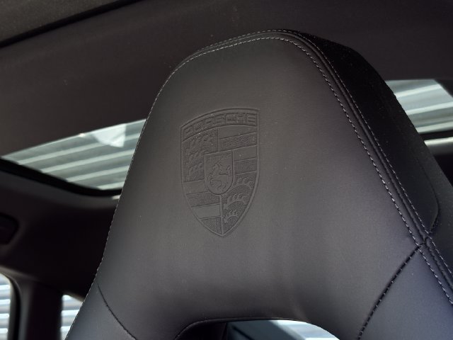 Certified 2023 Porsche Panamera 4 Platinum Edition AWD/4WD image 29