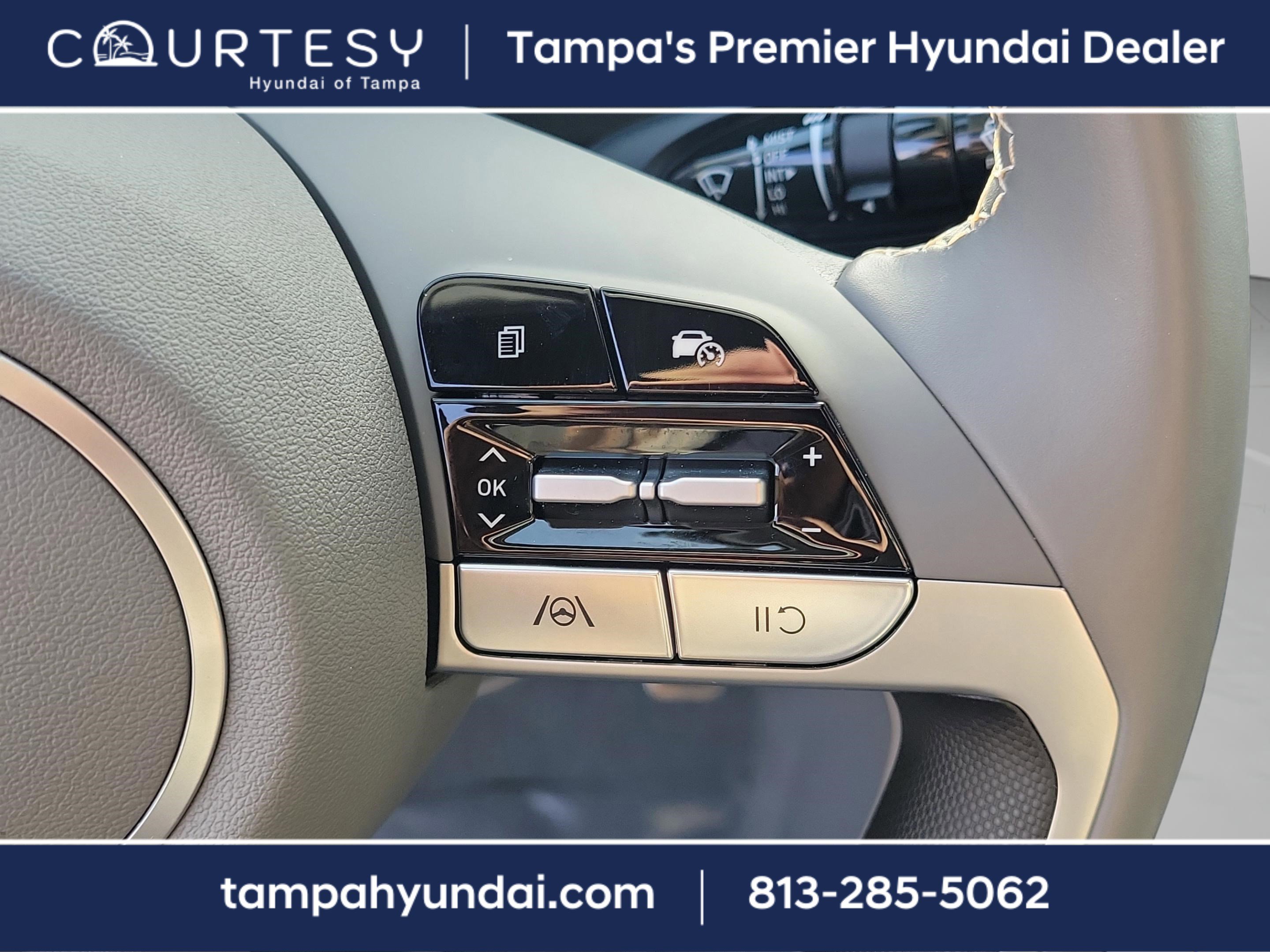 Certified 2025 Hyundai Elantra Sport image 23