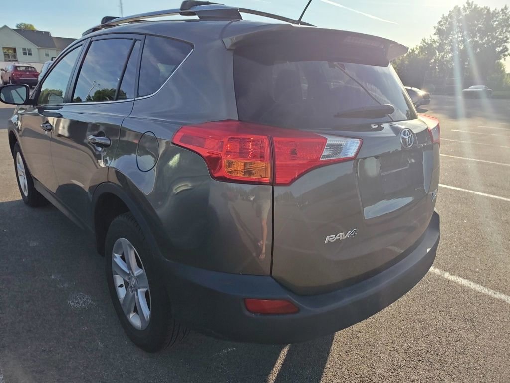 Used 2014 Toyota RAV4 XLE AWD/4WD image 5