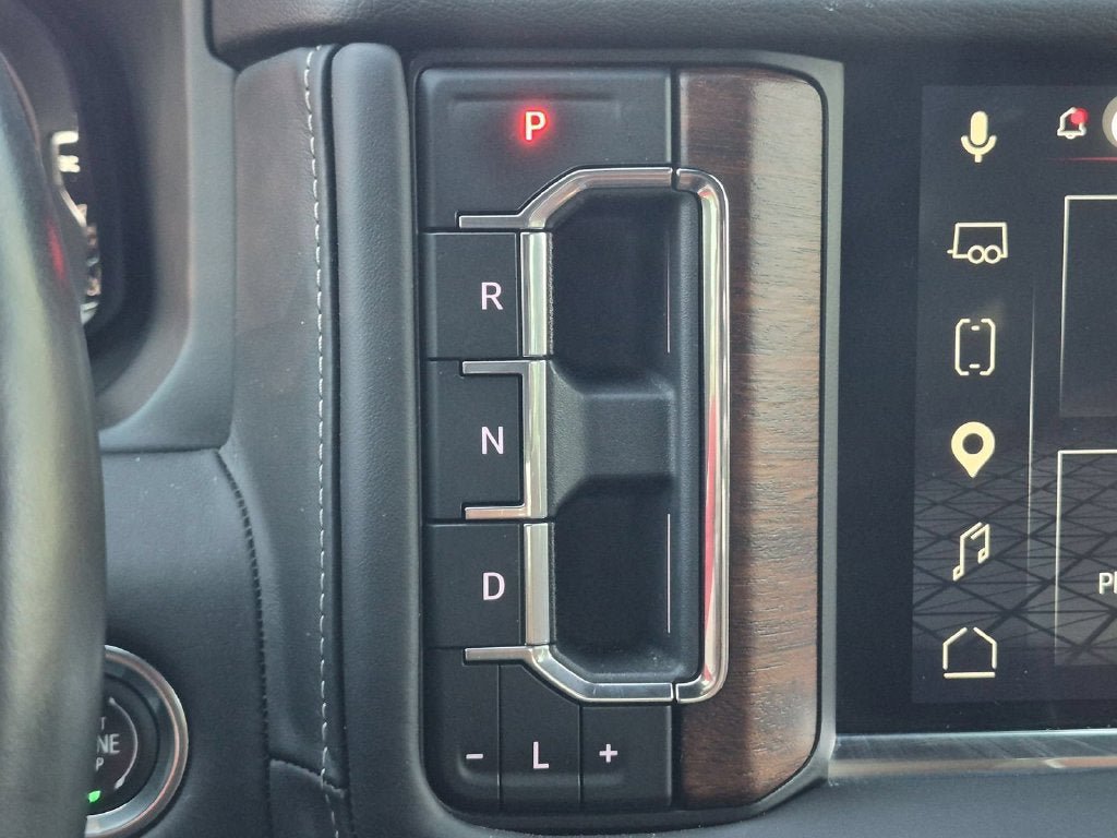 Used 2024 GMC Yukon Denali Ultimate AWD/4WD image 18