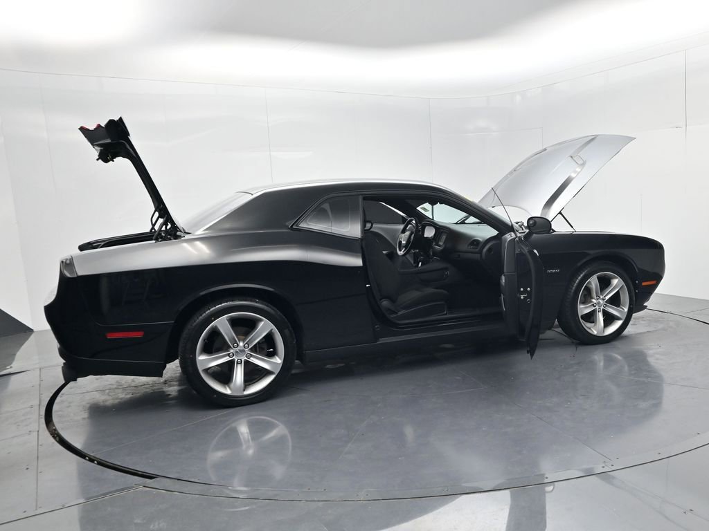 Used 2016 Dodge Challenger R/T RWD image 57