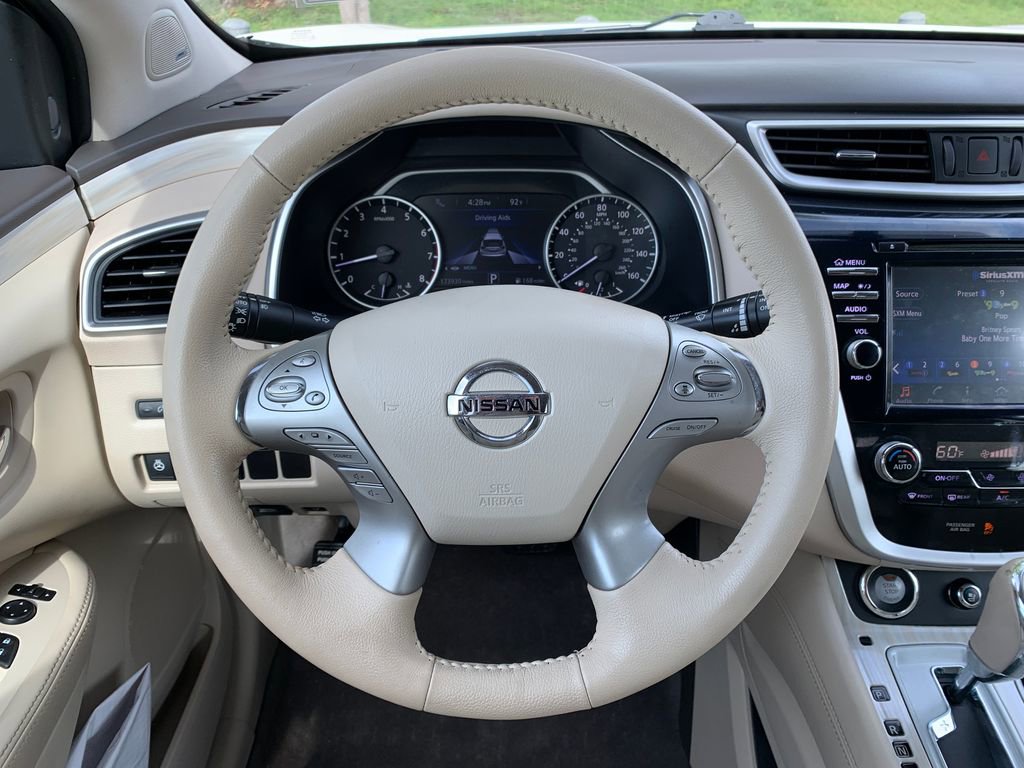 Used 2016 Nissan Murano Platinum w/ Platinum Technology Package FWD image 12