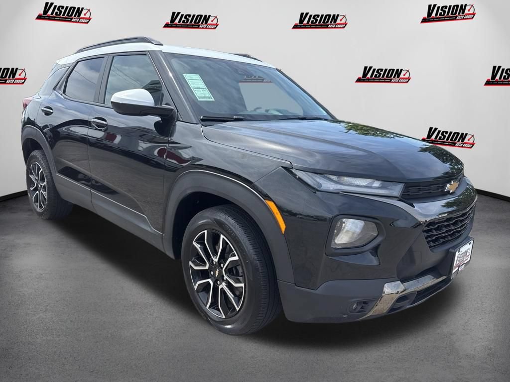 Used 2023 Chevrolet TrailBlazer ACTIV w/ Convenience Package AWD/4WD image 3