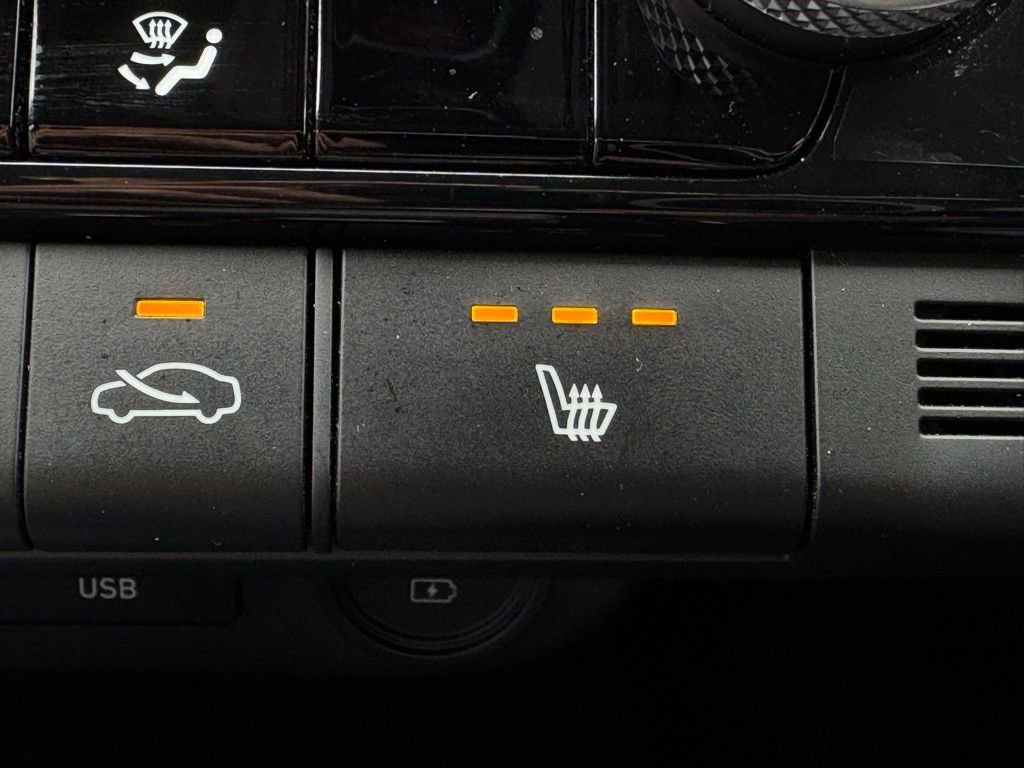 Used 2023 Hyundai Elantra SEL w/ Convenience Package image 32