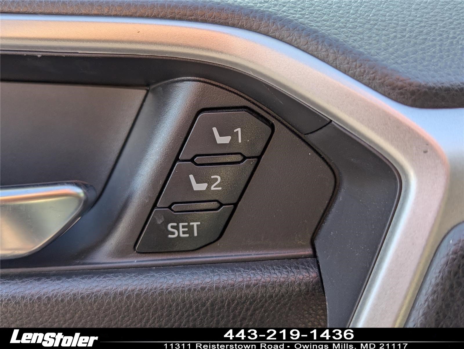 Used 2023 Toyota RAV4 XLE Premium AWD/4WD image 21