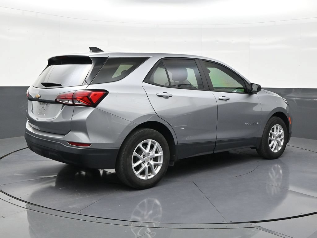 Used 2024 Chevrolet Equinox LS FWD image 5