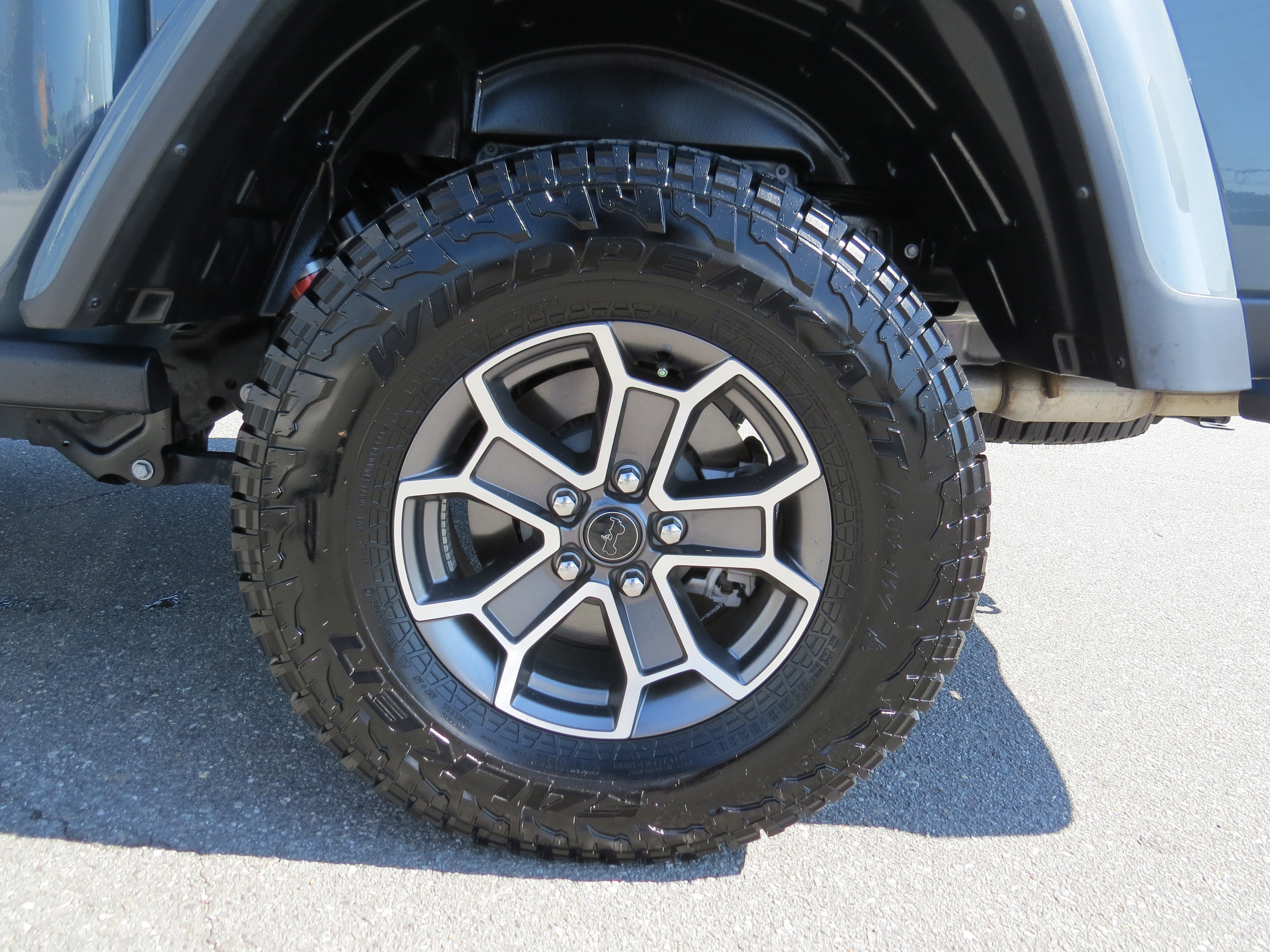 Certified 2024 Jeep Gladiator Mojave image 13