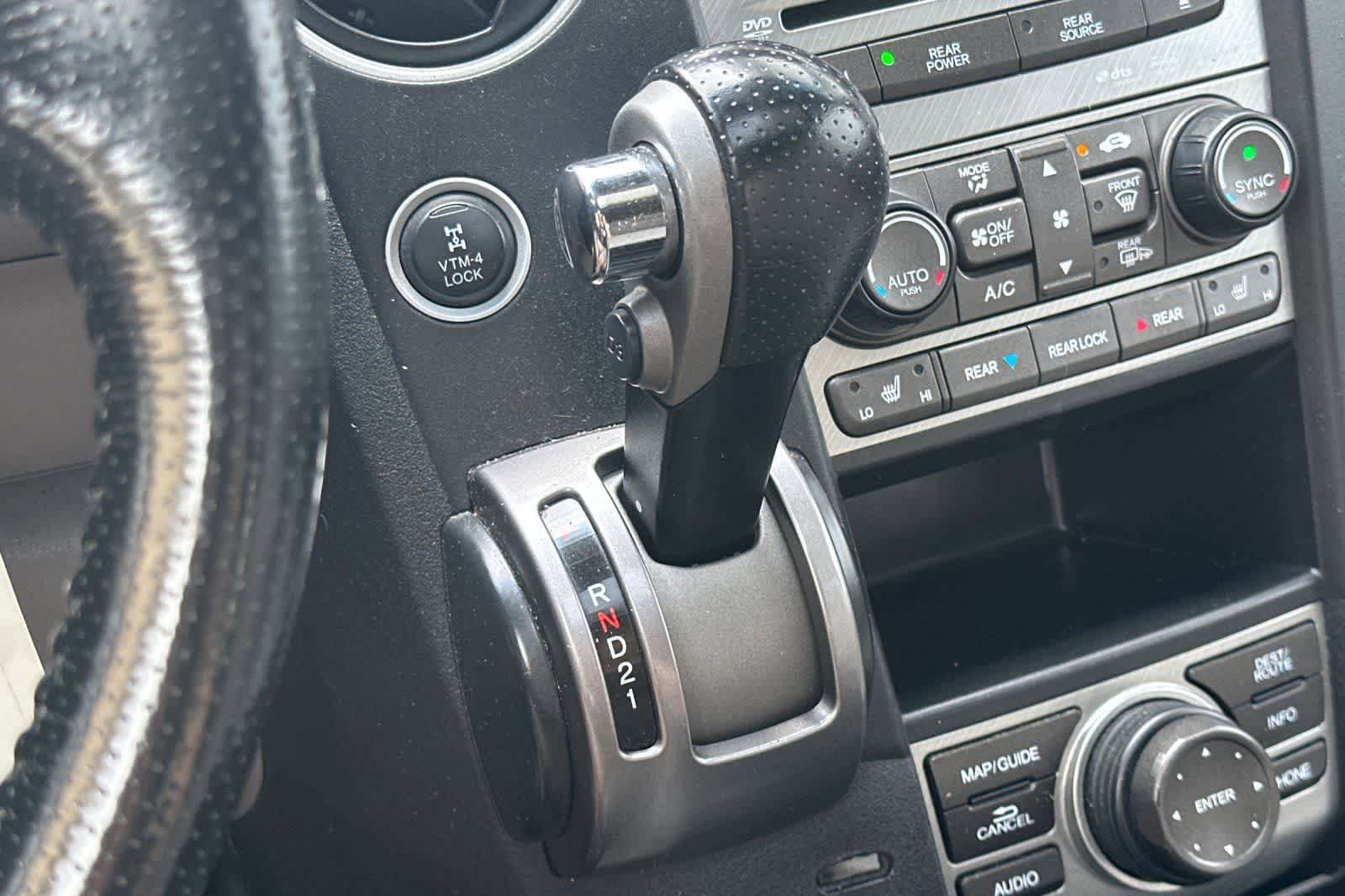 Used 2015 Honda Pilot Touring image 26