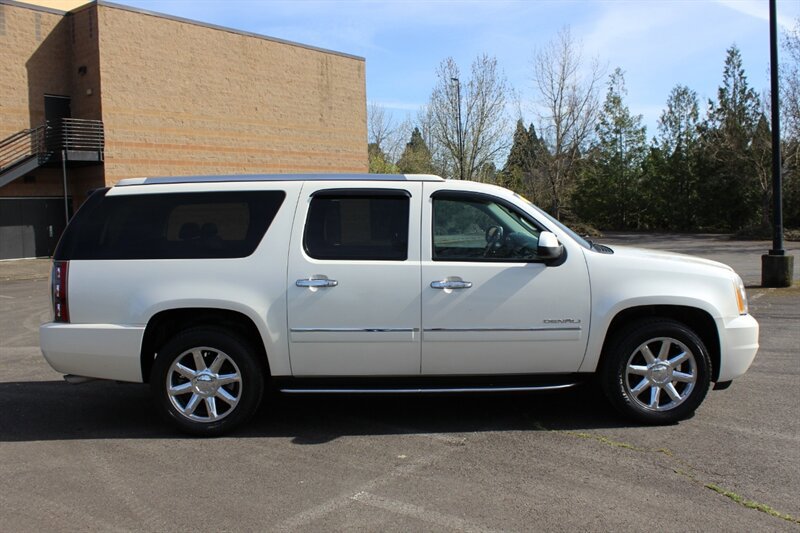 Used 2014 GMC Yukon XL Denali image 5