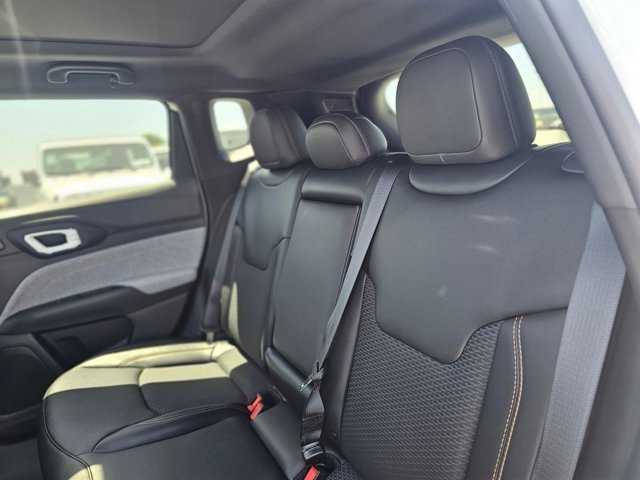 New 2026 Jeep Compass Latitude AWD/4WD image 25