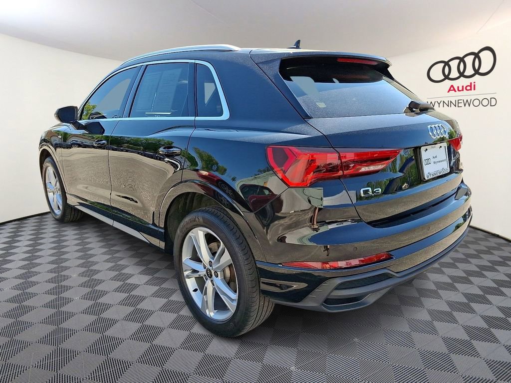 Used 2024 Audi Q3 2.0T Premium w/ Convenience Package AWD/4WD image 4
