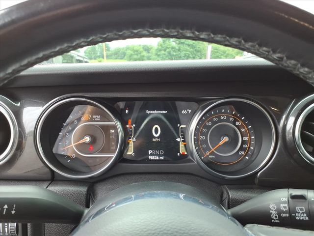 Used 2020 Jeep Wrangler Unlimited Sahara AWD/4WD image 17
