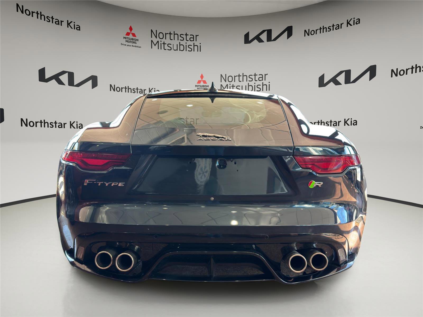 Used 2021 Jaguar F-TYPE R image 3