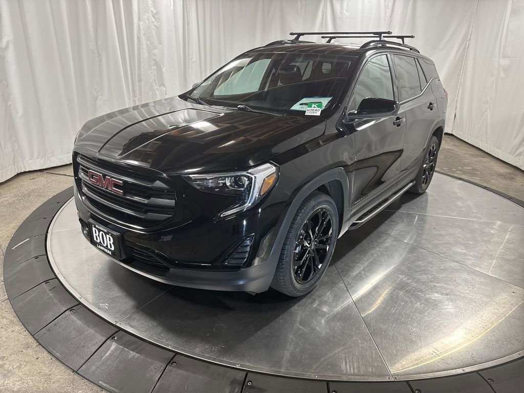 Used 2021 GMC Terrain SLE w/ Elevation Edition image 1