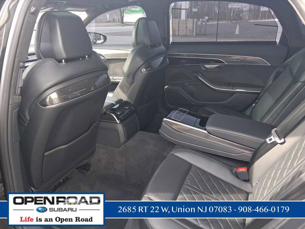 Used 2020 Audi S8 L w/ S8 Executive Package image 10
