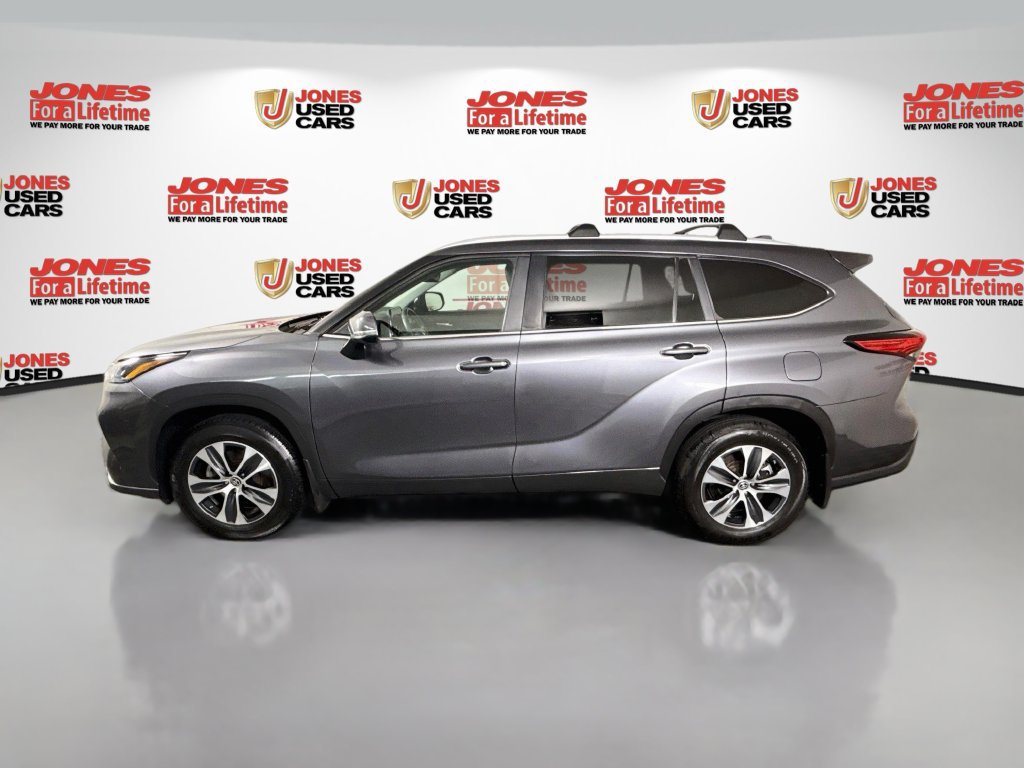 Used 2023 Toyota Highlander XLE FWD image 15
