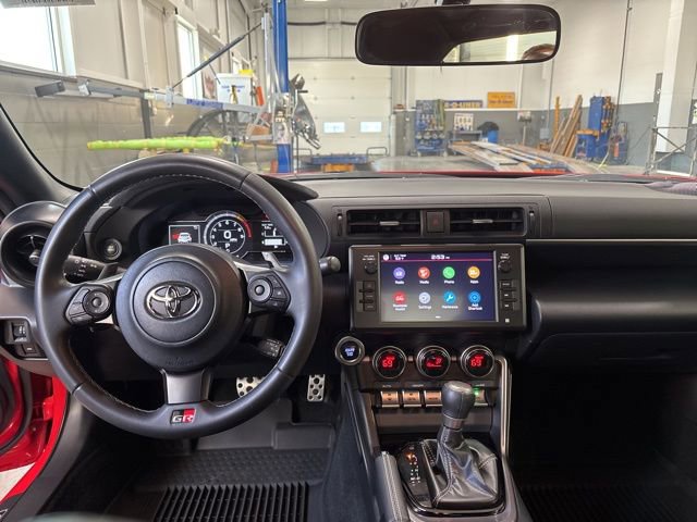 Used 2024 Toyota GR86 Premium image 12