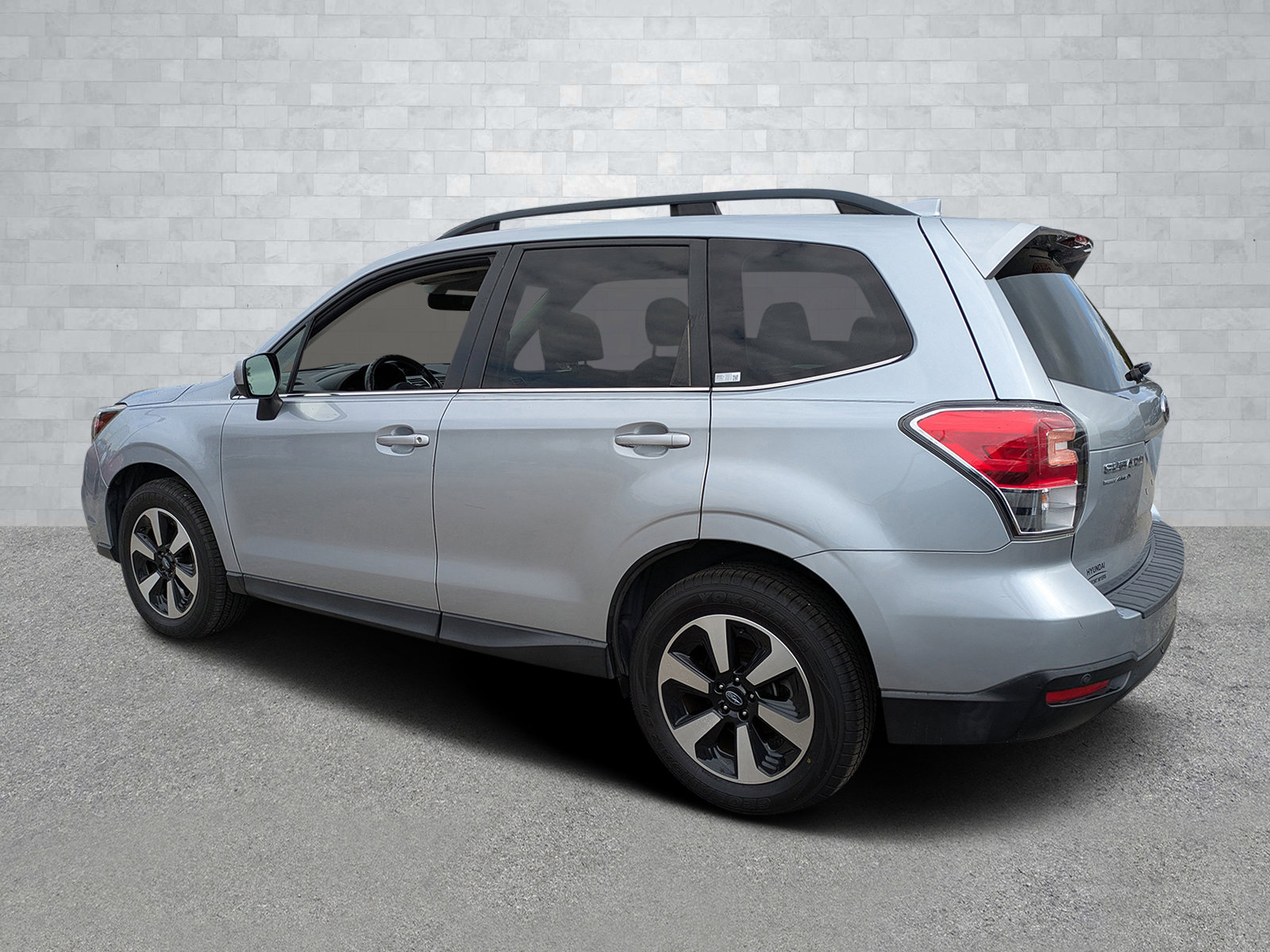 Used 2017 Subaru Forester 2.5i Limited image 7