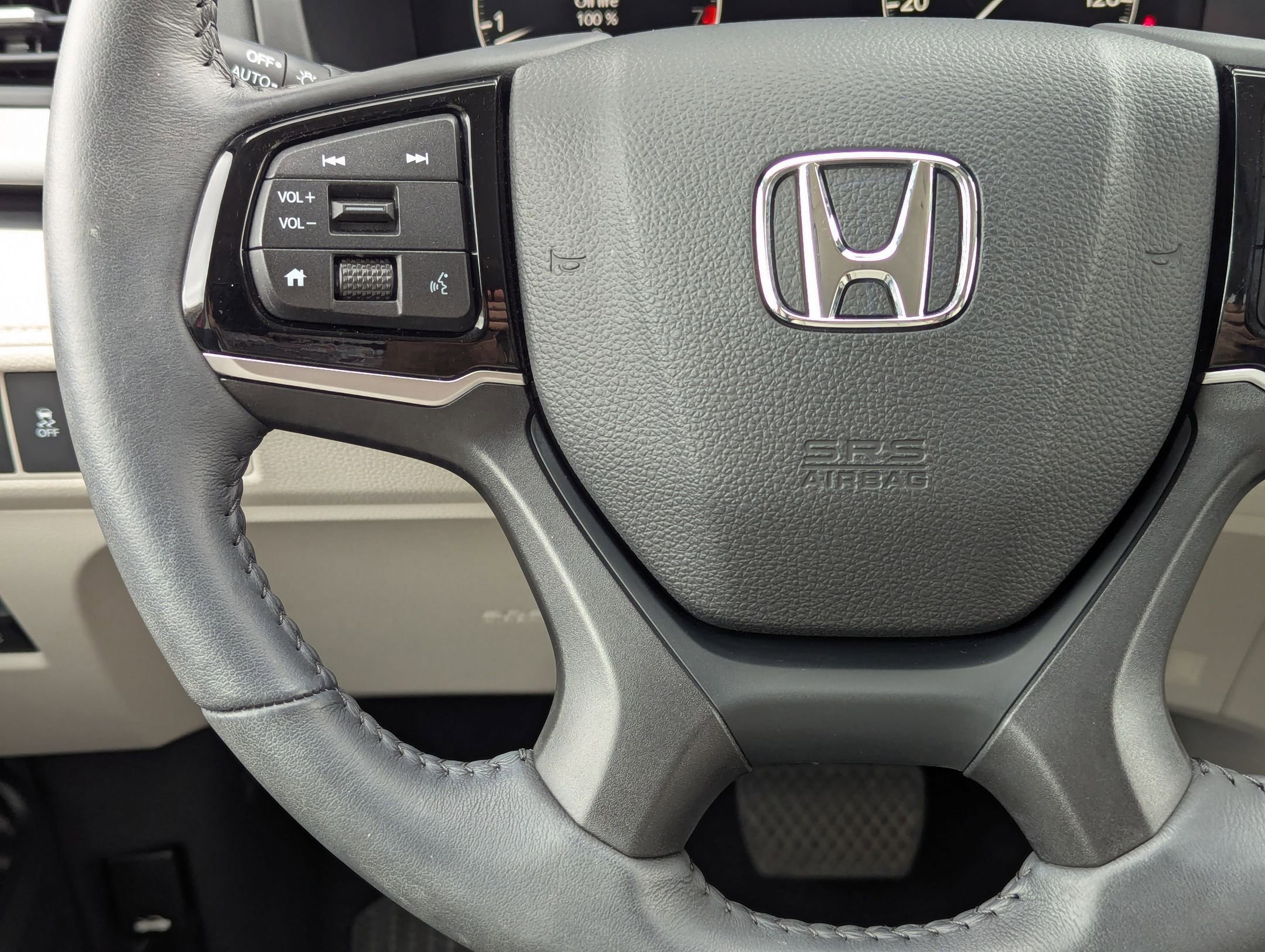Certified 2025 Honda Odyssey EX-L image 19