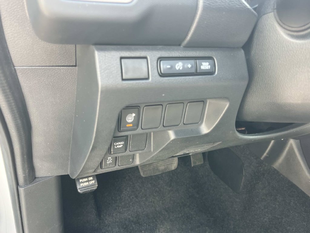 Used 2023 Nissan Frontier SV w/ Technology Package RWD image 34